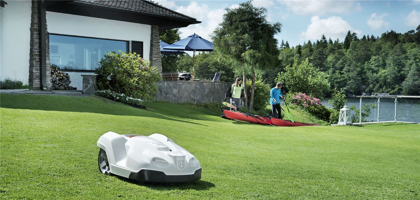 Solar Powered Robot Lawn Mowers